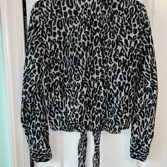 Per Se women’s US size 4 Leopard Print Button Downshirt black and white - Picture 3 of 4